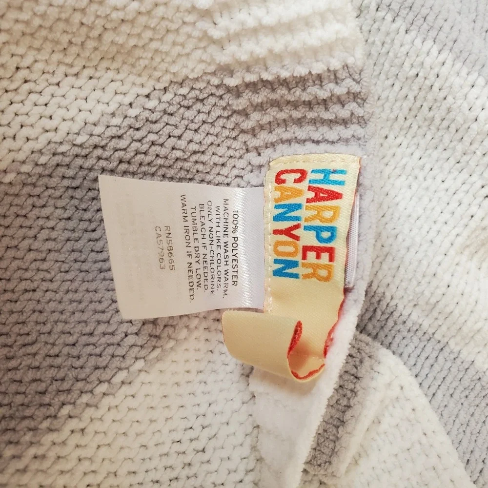 HARPER CANYON Knit baby blanket lovey Grey‎ white striped